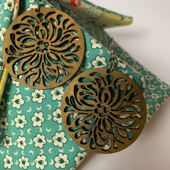 Handmade Round Wooden Intricately Carved BoHo Floral Earrings Silver Wire - Picture 7 of 7